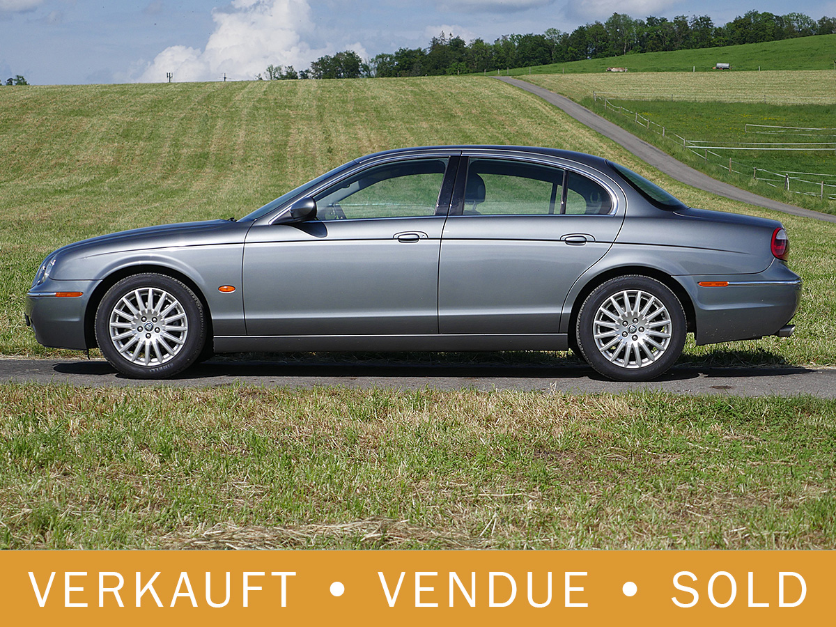 Jaguar S-Type 3.0 V6 grau 2004