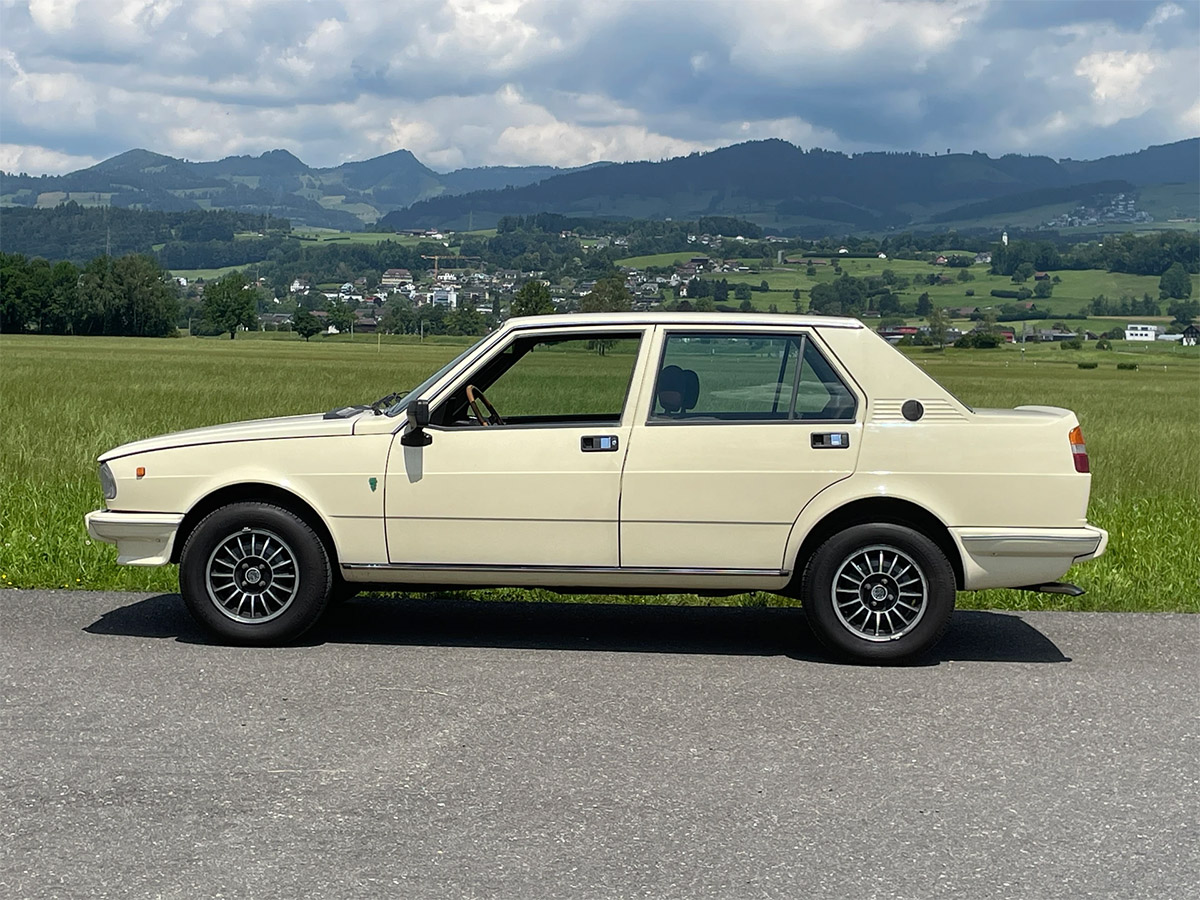 Alfa Romeo Giulietta 1.6 Liter gelb 1979