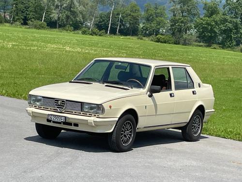 alfa romeo giulietta 1-6 liter gelb 1979 0001 2