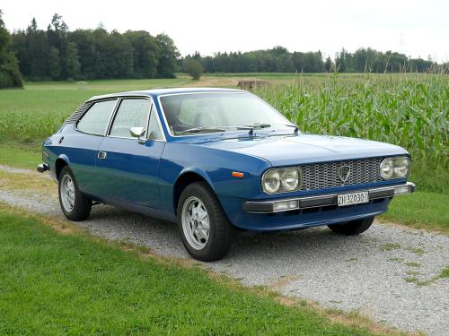 lancia beta 1600 HPE bleu antibes 1976 0001 2