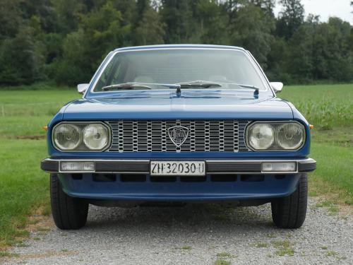 lancia beta 1600 HPE bleu antibes 1976 0003 4