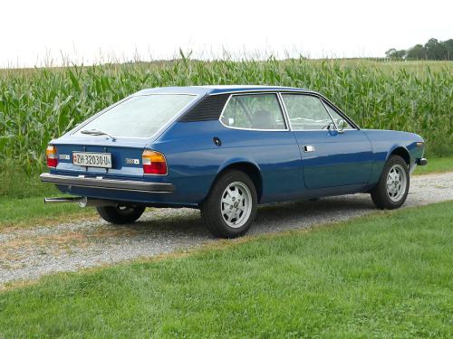 lancia beta 1600 HPE bleu antibes 1976 0006 7