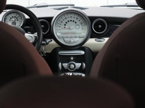 mini clubman beige 2009 1200x900 0013 14